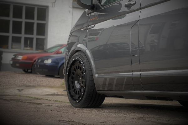 9x20 ET42 Twin-Monotube-Projekt-AT20 Alufelge in schwarz für VW T6.1